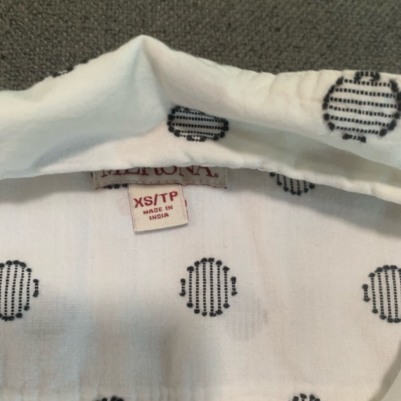 Cute White and Black Tunic in XS by Merona Target, Size XS - Picture 3 of 3